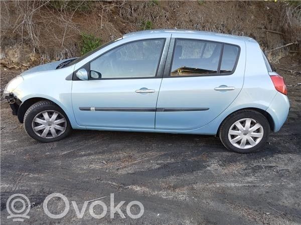 Clio III Clio  8200386374