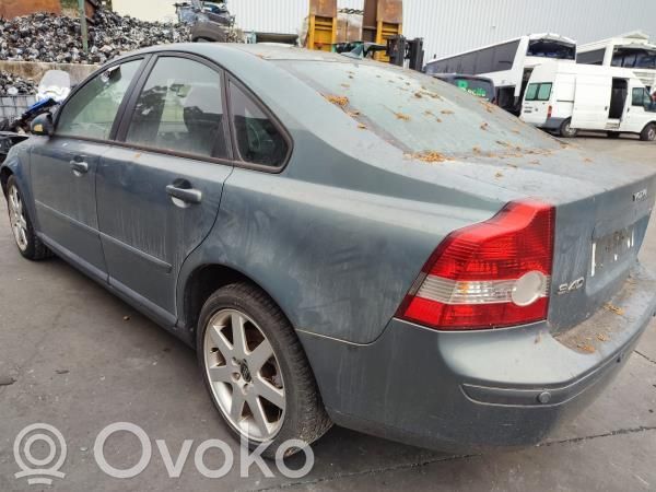 S40 S40, V40