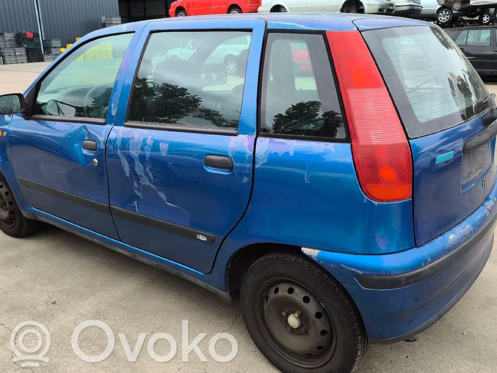 Punto (176) Punto