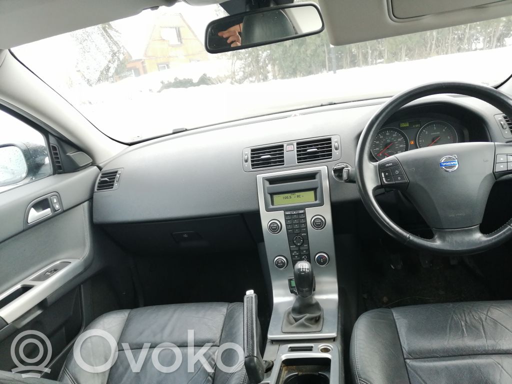 S40 S40, V40