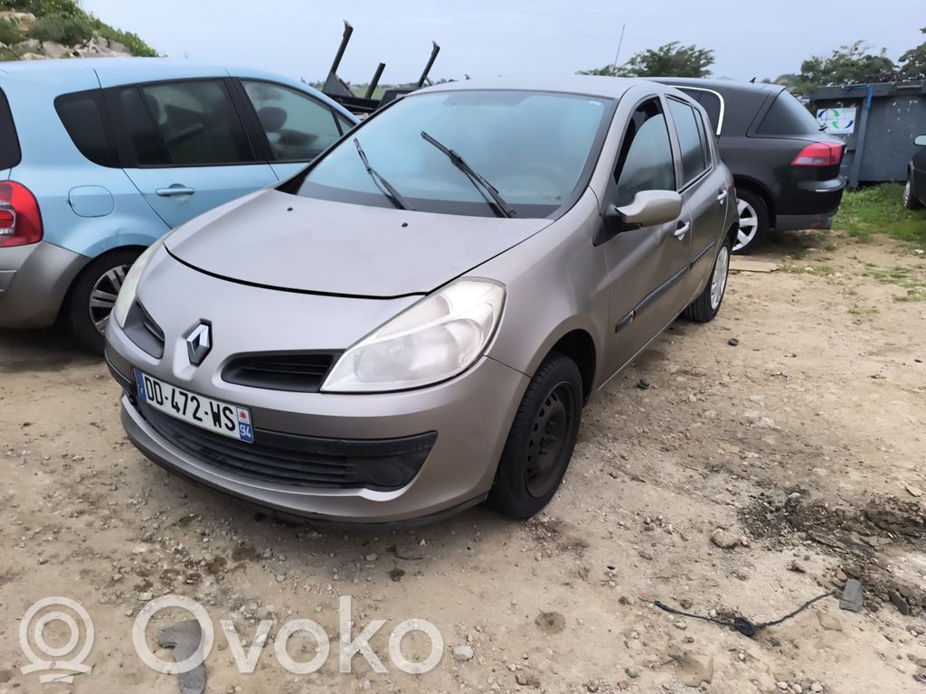 Clio III Clio  8200674055