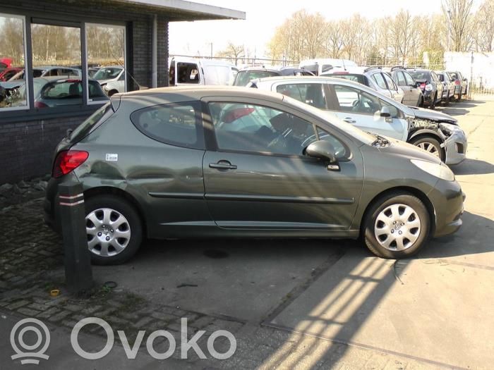 207 207  0135LT