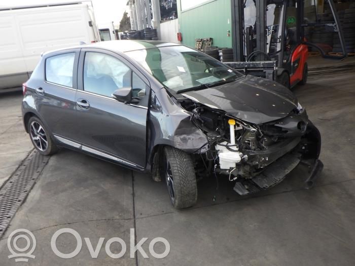 Yaris Yaris  884600D420