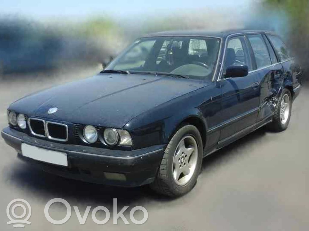 5 E34 Series 5  1379075