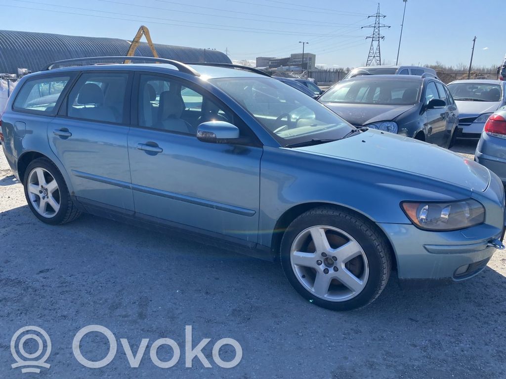 S40 S40, V40