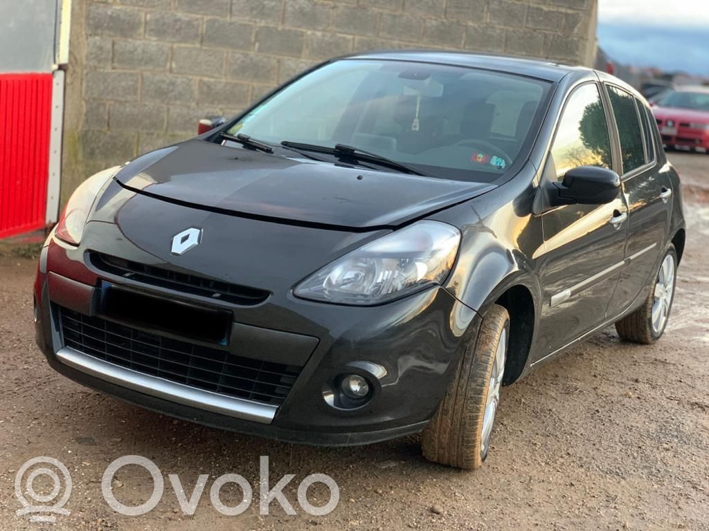 Clio III Clio  8200168238B