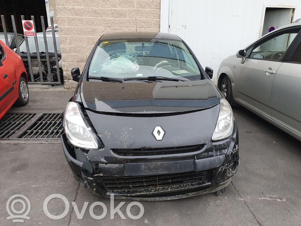 Clio III Clio  8200475624