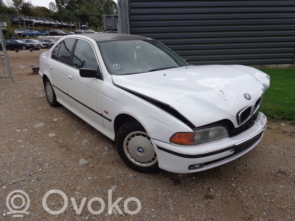 5 E39 Series 5  66218352137