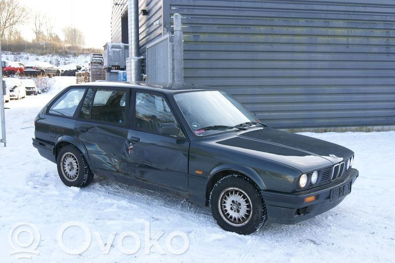 3 E30 Series 3  51261373184