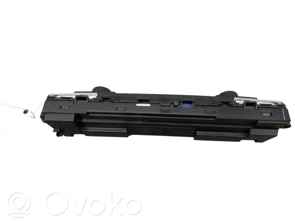 1 F20 F21 Series 1  12415A33FB7