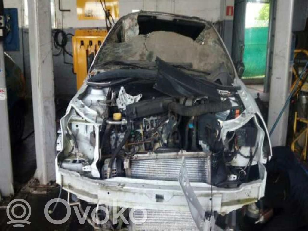 Clio II Clio  8200303619