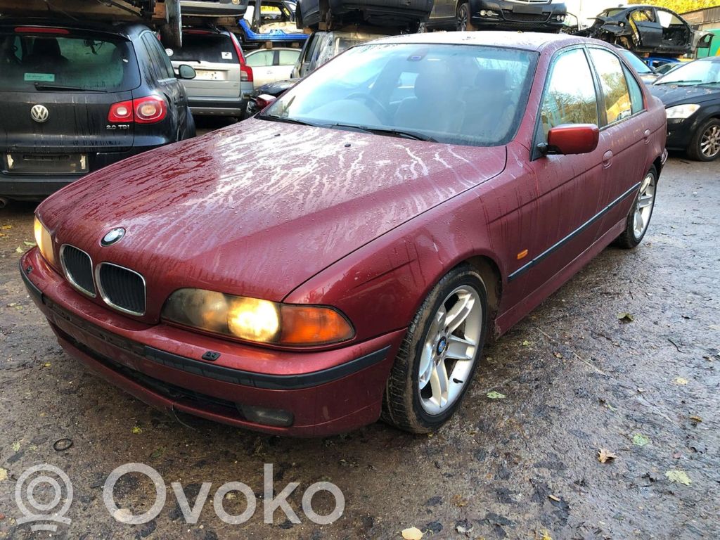 5 E39 Series 5  8377384