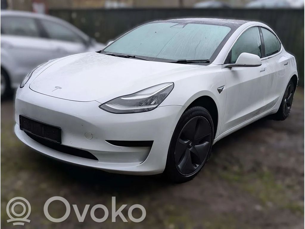 Model 3 Tesla Model 3  1077570