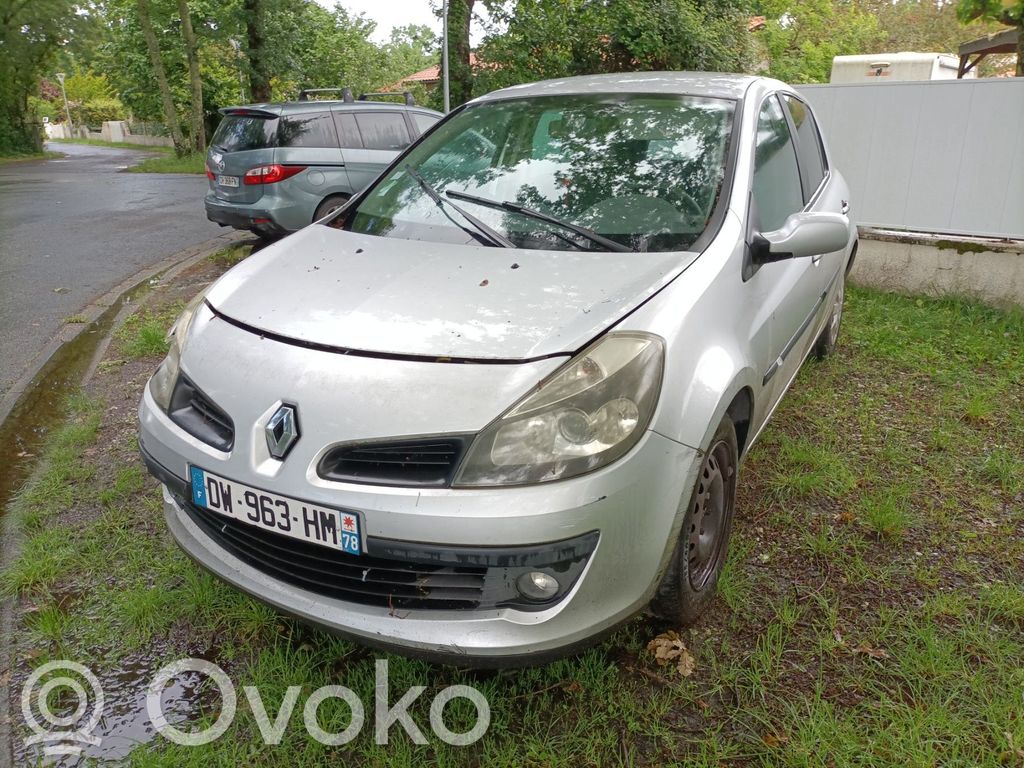 Clio III Clio  8200213146