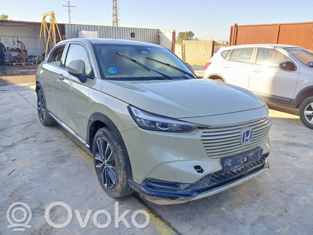 HR-V HR-V  3M018075A
