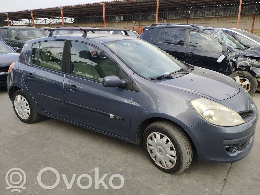 Clio III Clio  8200402320