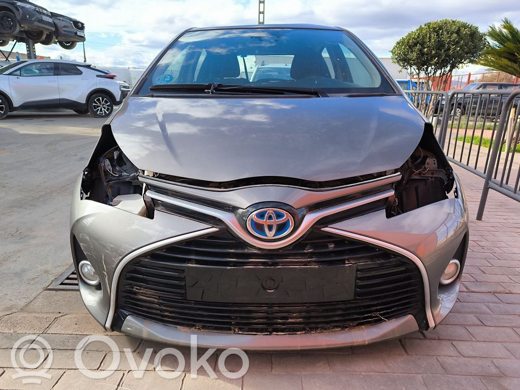 Yaris Yaris  670010D230
