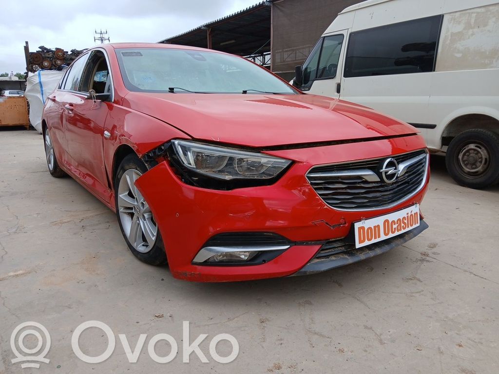 Insignia A Insignia  39122984