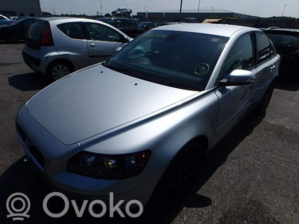 S40 S40, V40