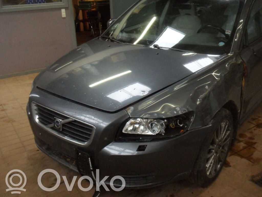 S40 S40, V40