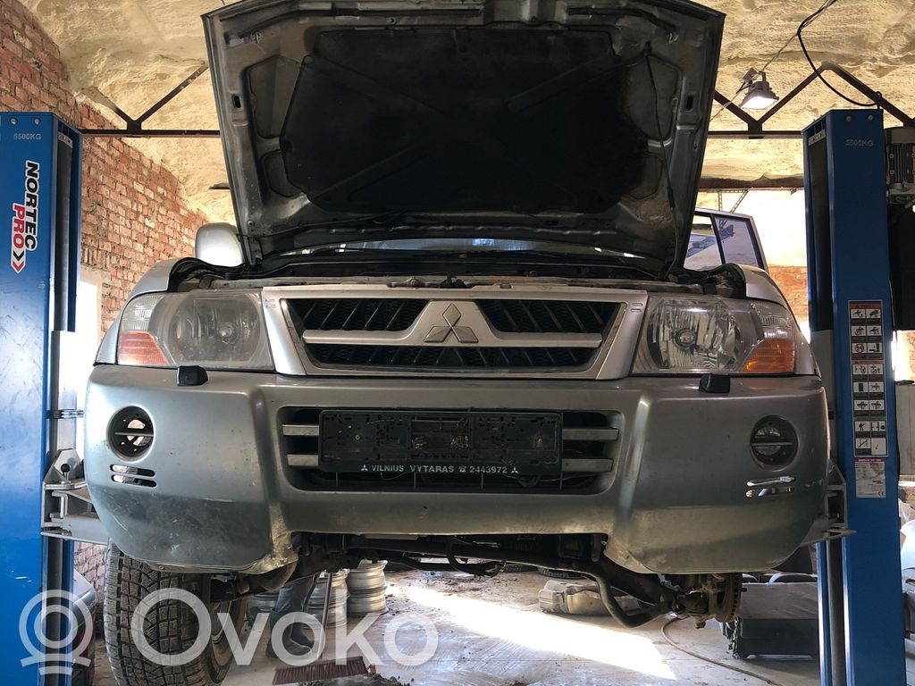Pajero Pajero  E13010408