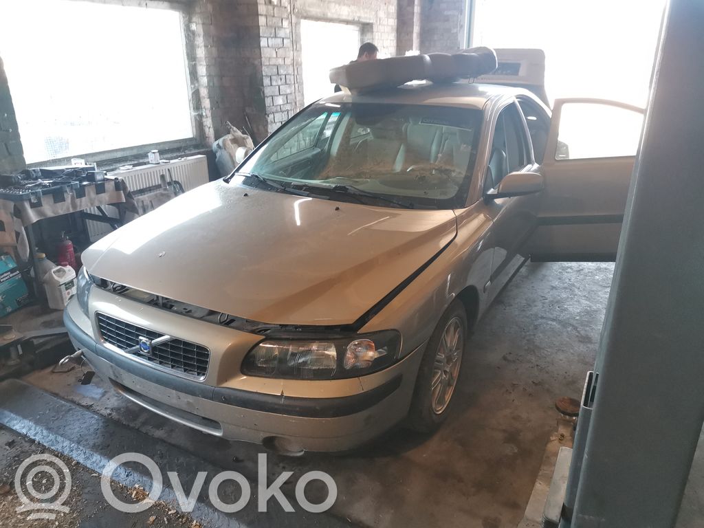 S60 S60  39969918