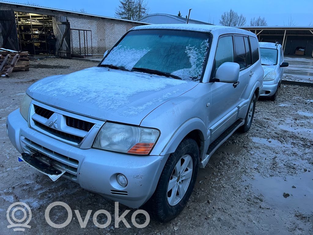 Pajero Pajero  MR569401