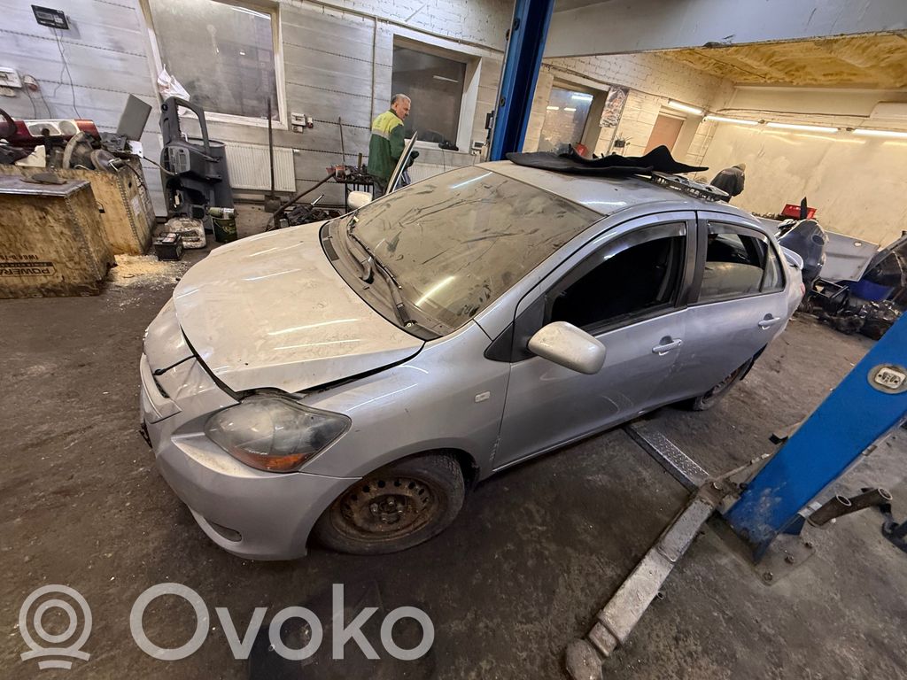 Yaris Yaris