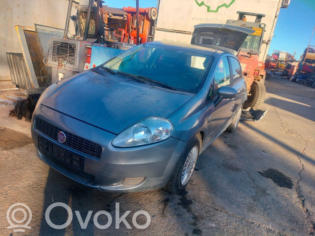 Grande Punto Grande Punto  27007A922