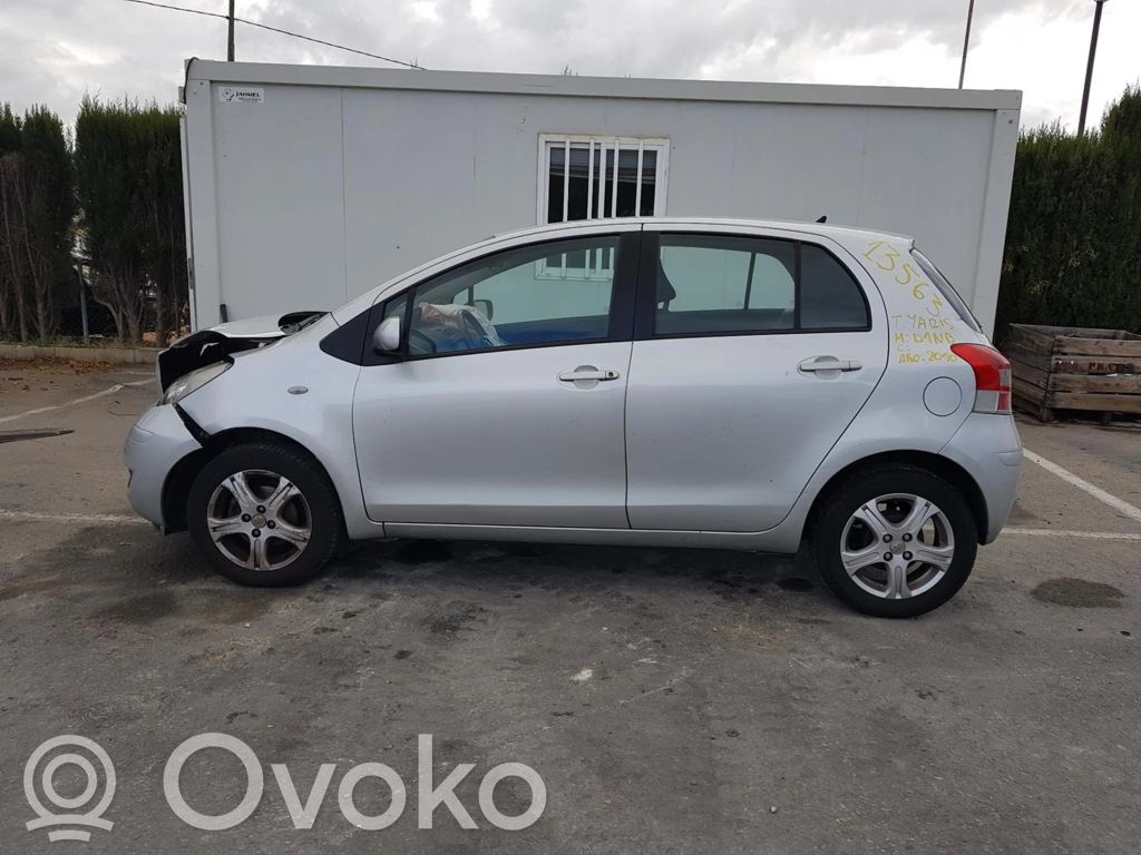Yaris Yaris  8946712170