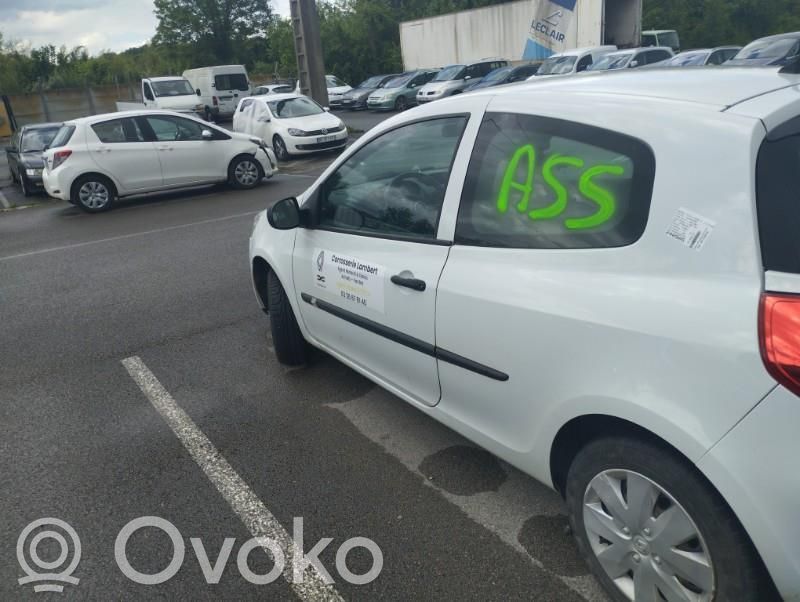 Clio III Clio  8201161314