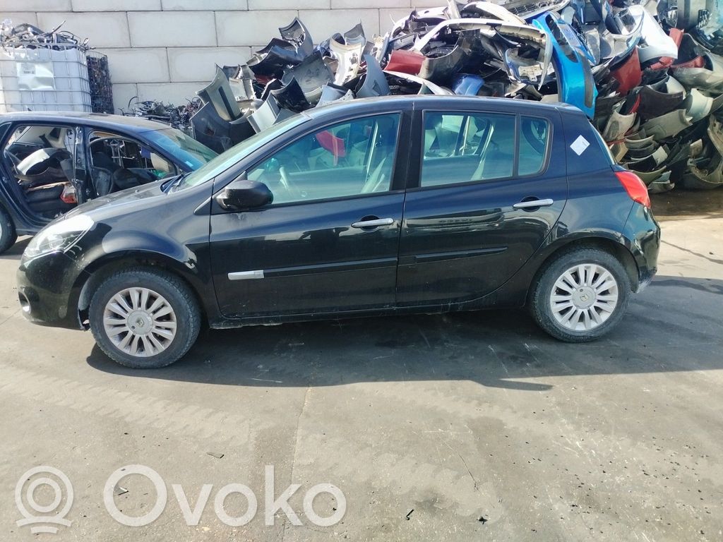 Clio III Clio  8200471888