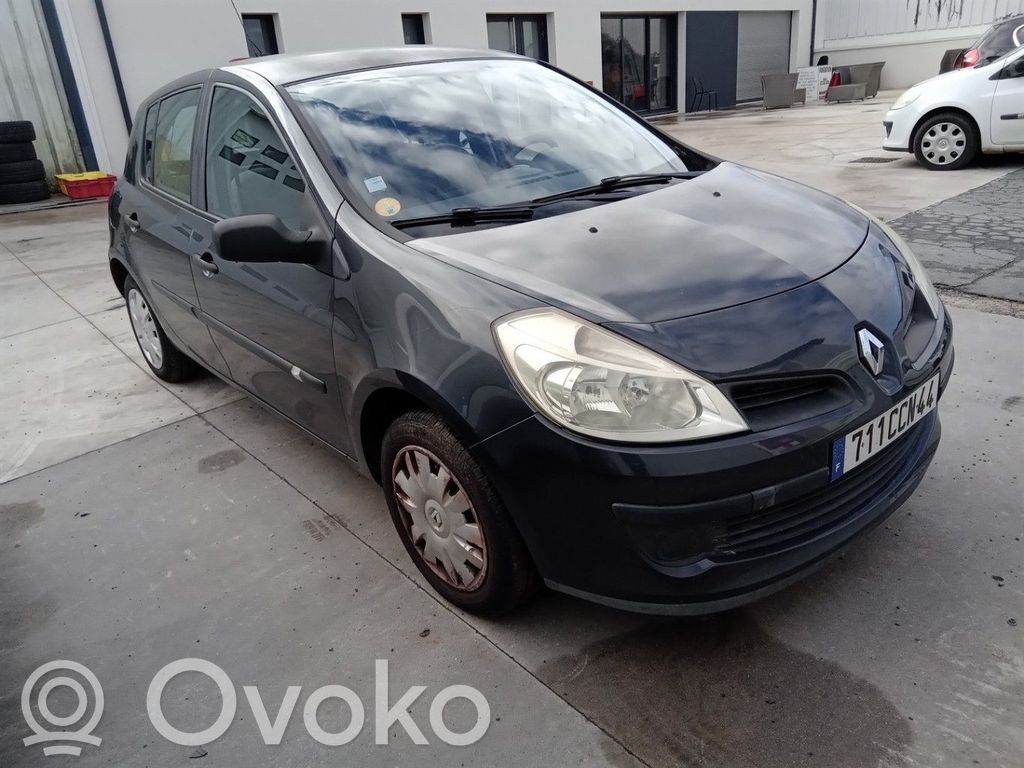 Clio III Clio  8200565645