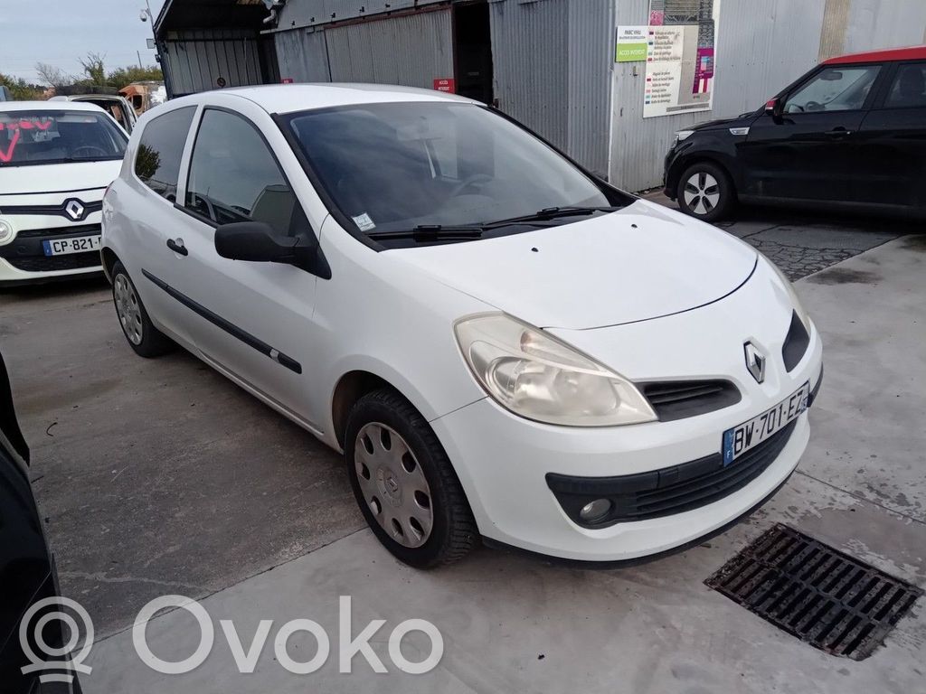 Clio III Clio  8200838201