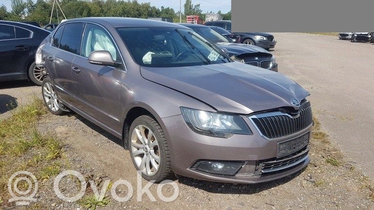 Superb B6 (3T) Superb  06J903023Q