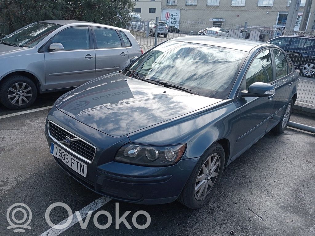 S40, V40 S40, V40