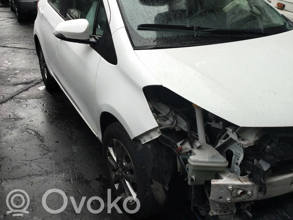 Yaris Yaris  896610D090