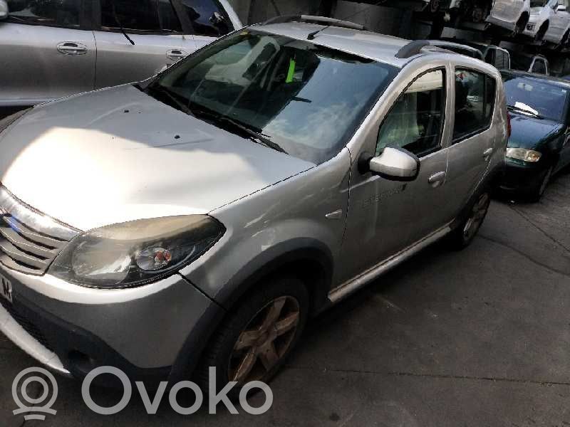 Sandero Sandero, Sandero Stepway