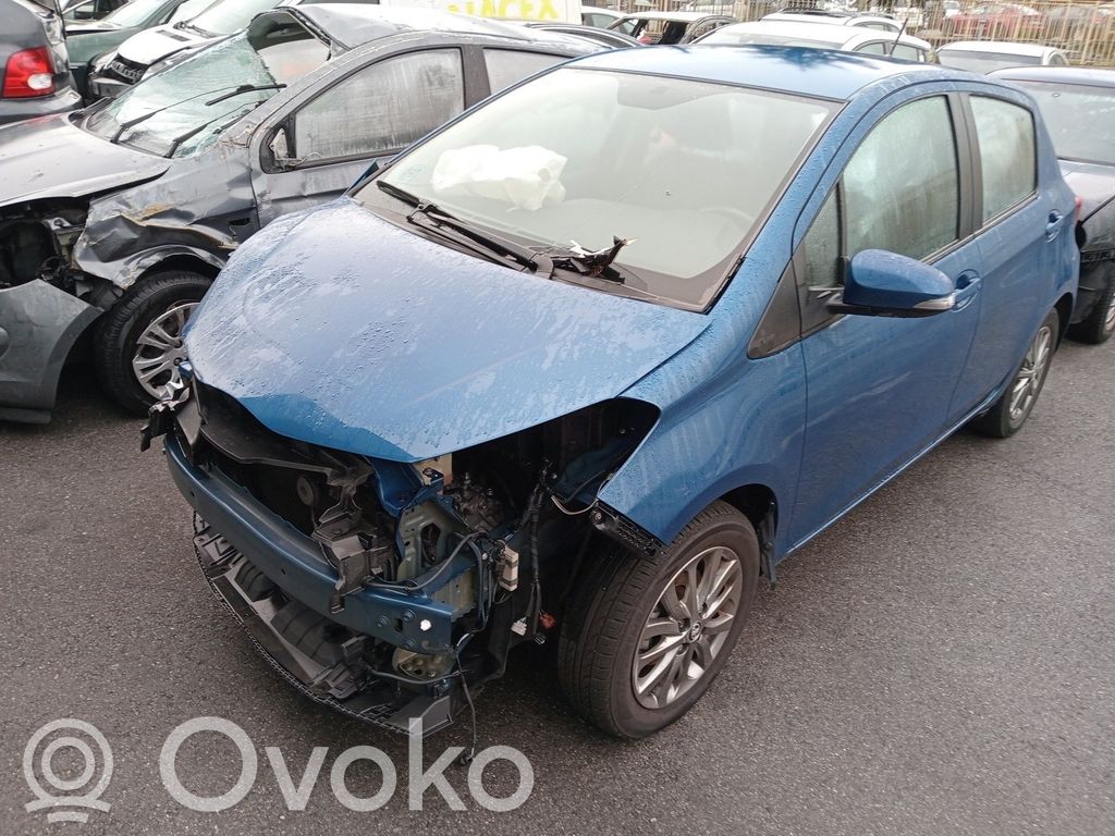 Yaris Yaris  0D30017F938