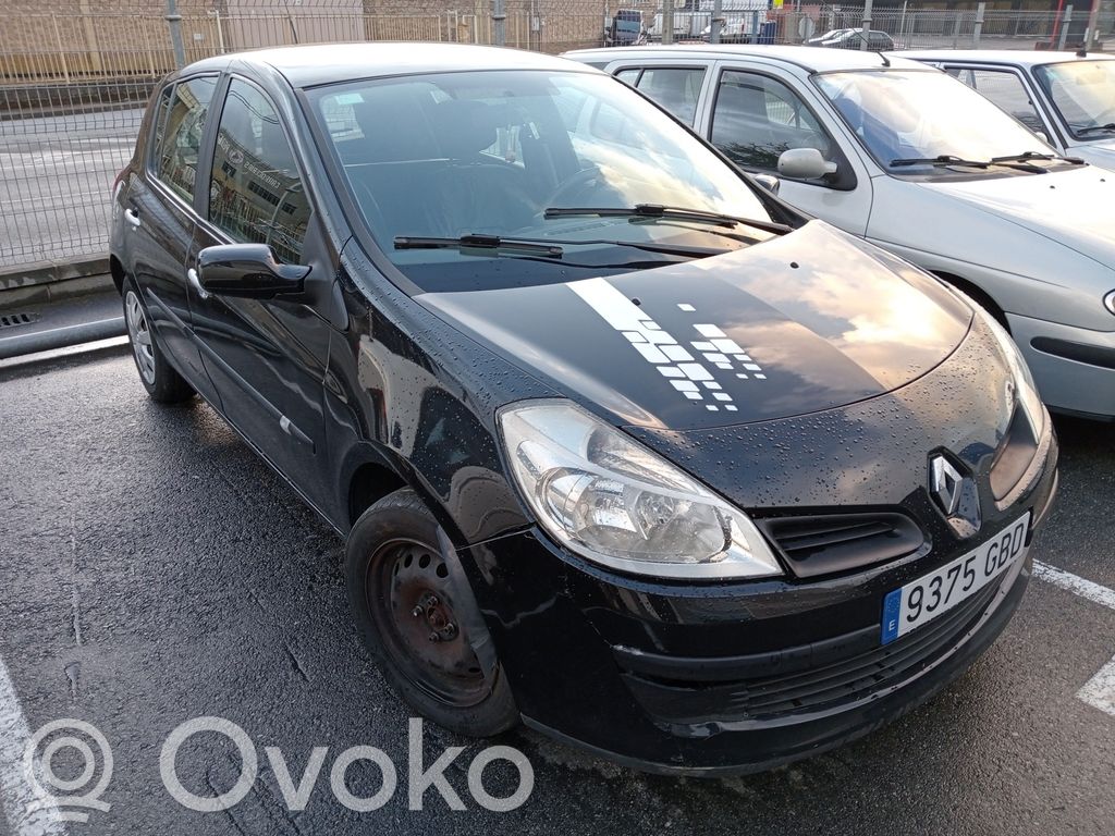 Clio III Clio  8200244889