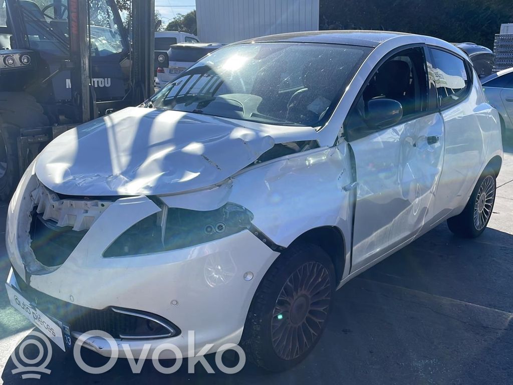 Ypsilon Ypsilon  51839201