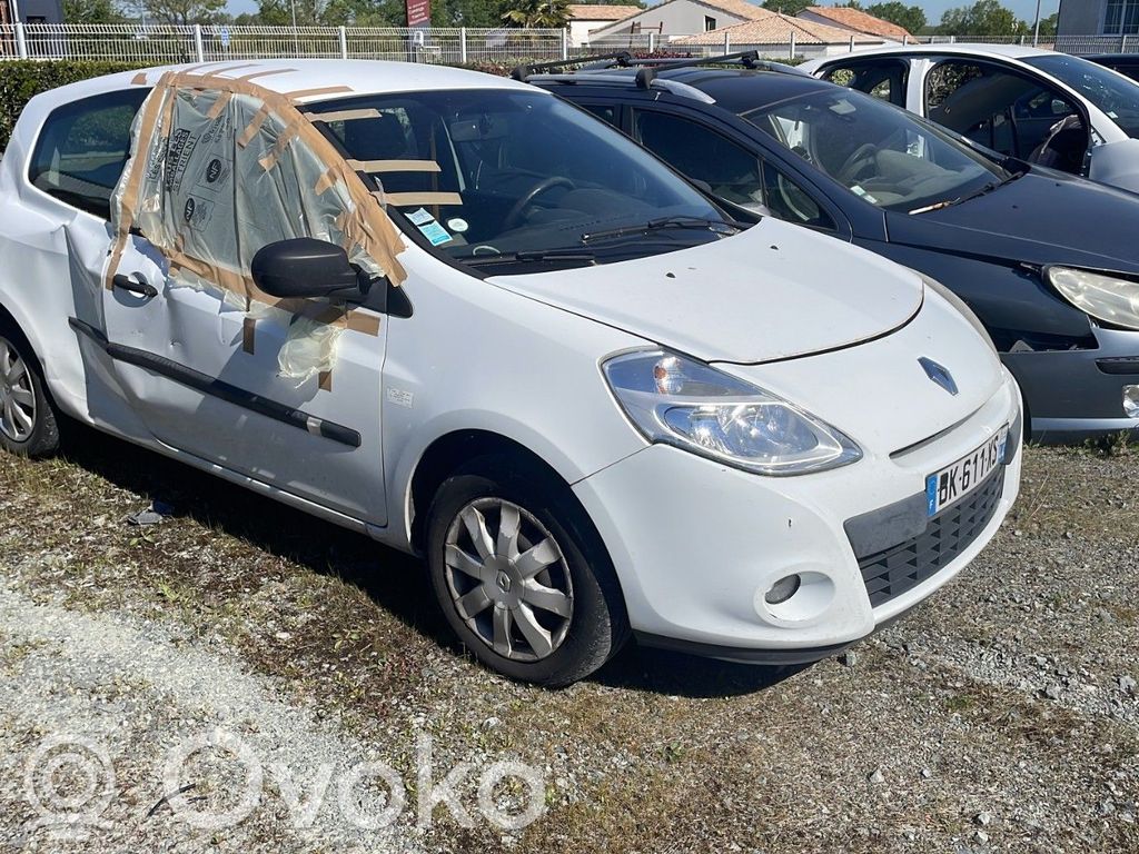 Clio III Clio  8200838198