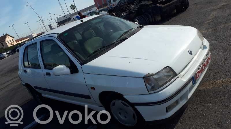 Clio I Clio  JB3064