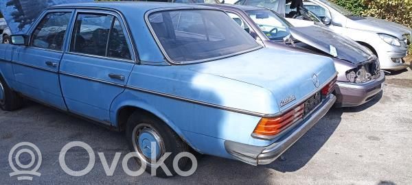 W123 W123 C123
