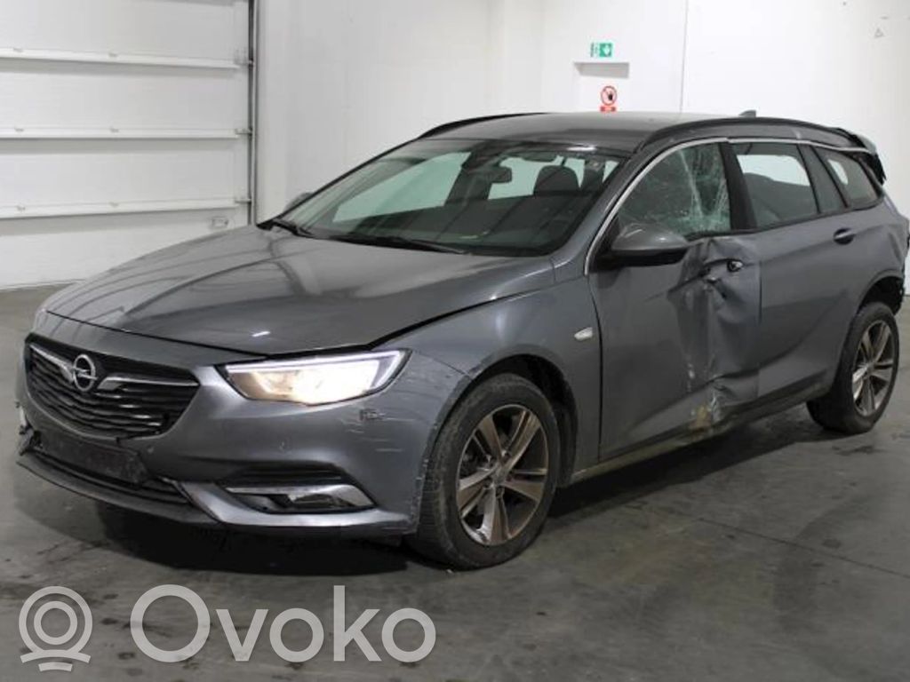 Insignia B Insignia  3179601