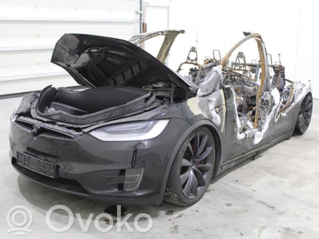 Model X Tesla Model X  113468200C