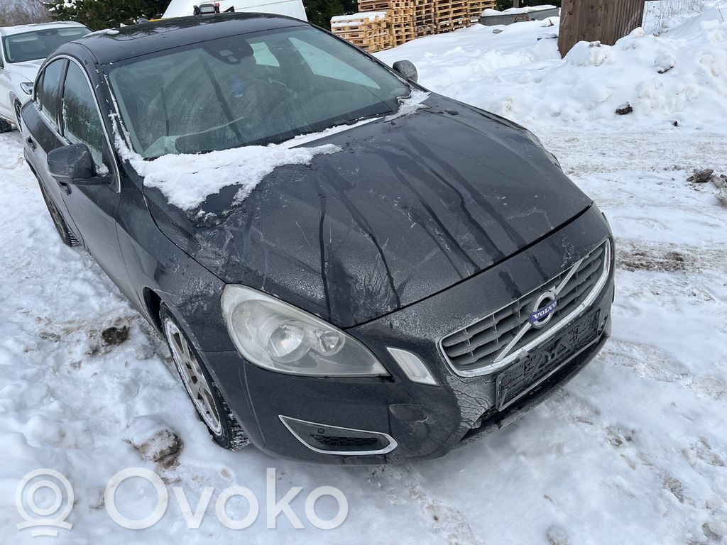 S60 S60  31334481