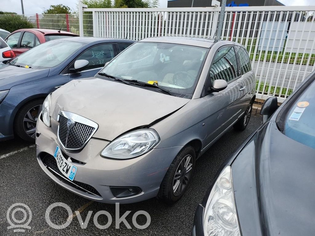 Ypsilon Ypsilon  52092135