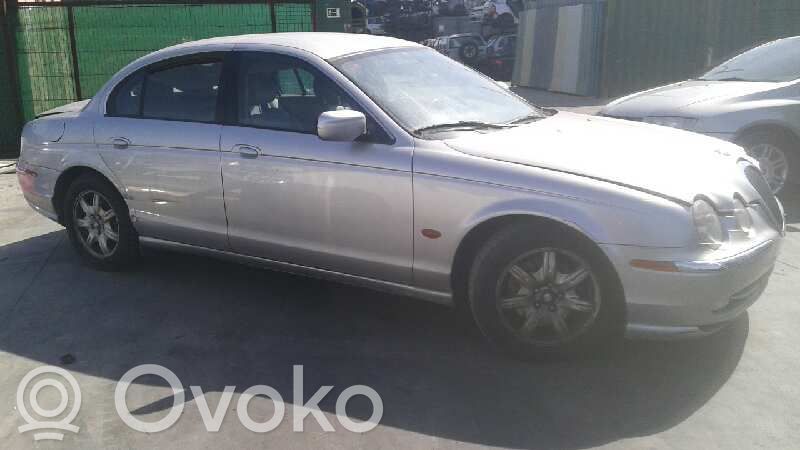 S-Type S-Type  1R833200AB