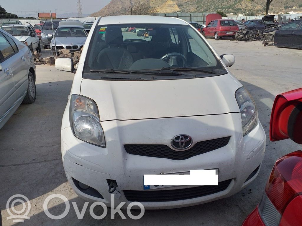 Yaris Yaris  445100D110
